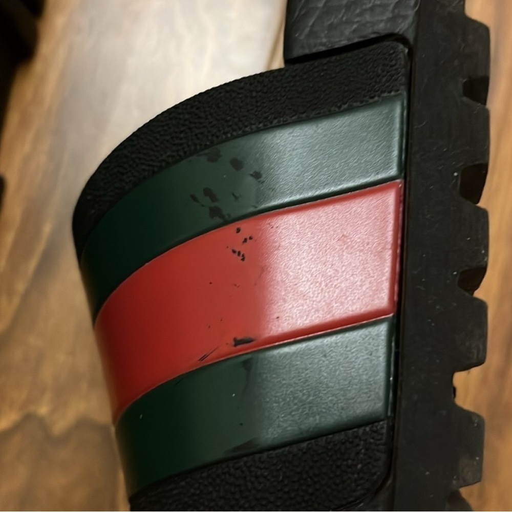 Gucci Black and Red Slip-On Loafers with Bold Stripes - Picture 8 of 14